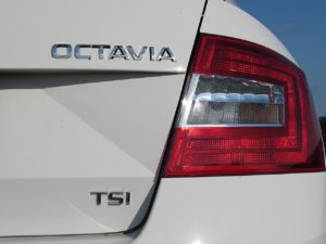 skoda Octavia handyhalterung